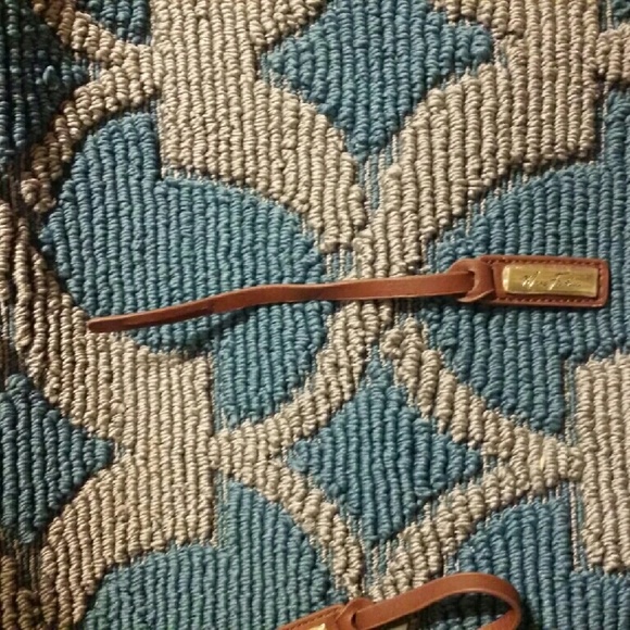 Marc Fisher Hangtag Gold/Brown Leather Charm. - Picture 3 of 3